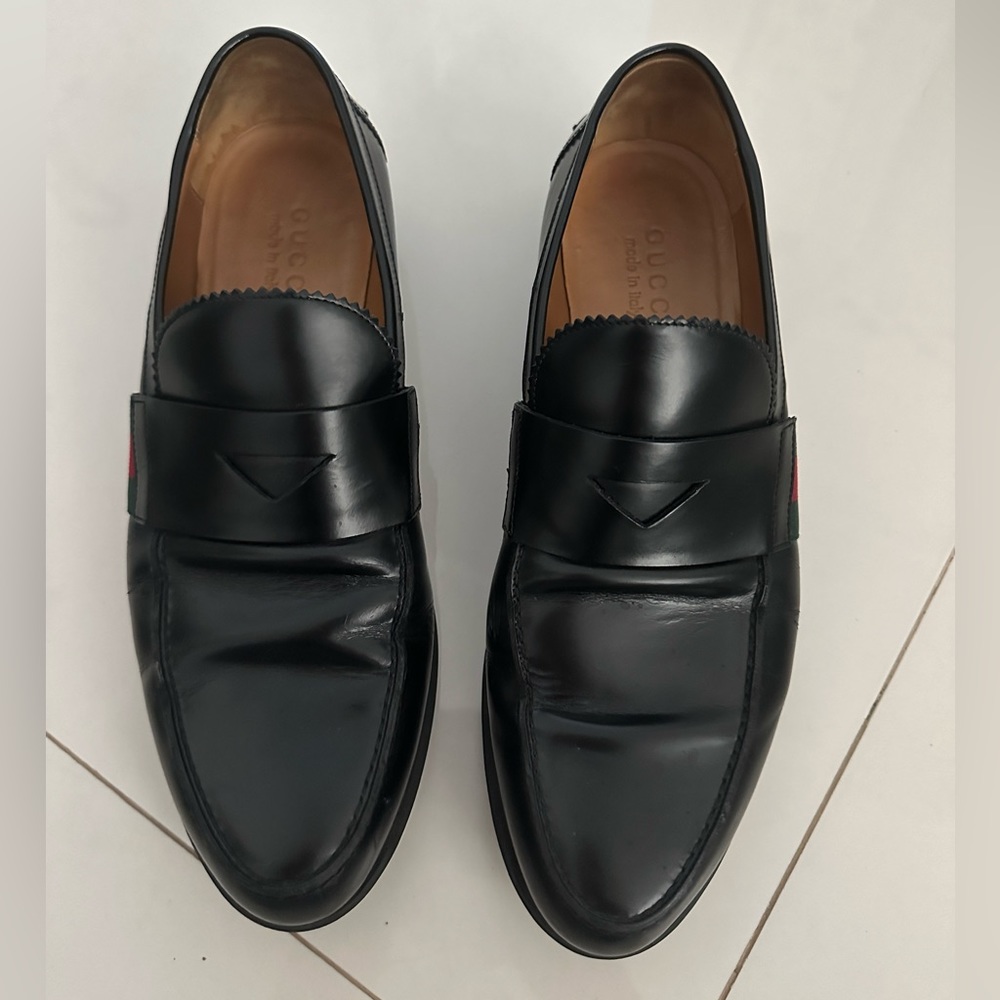 Gucci Leather Loafers (Black, Size 8)